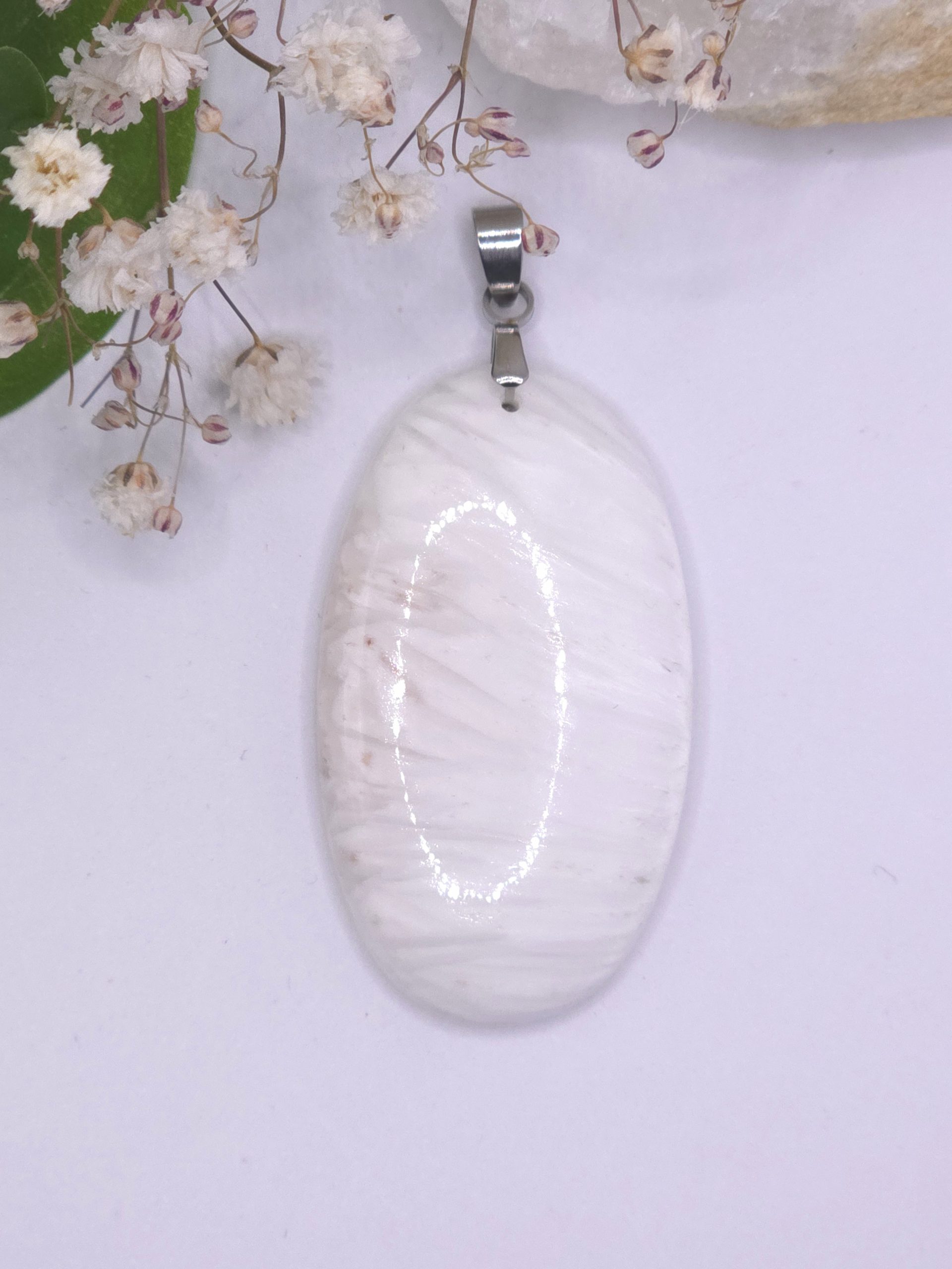 Pendentif scolecite