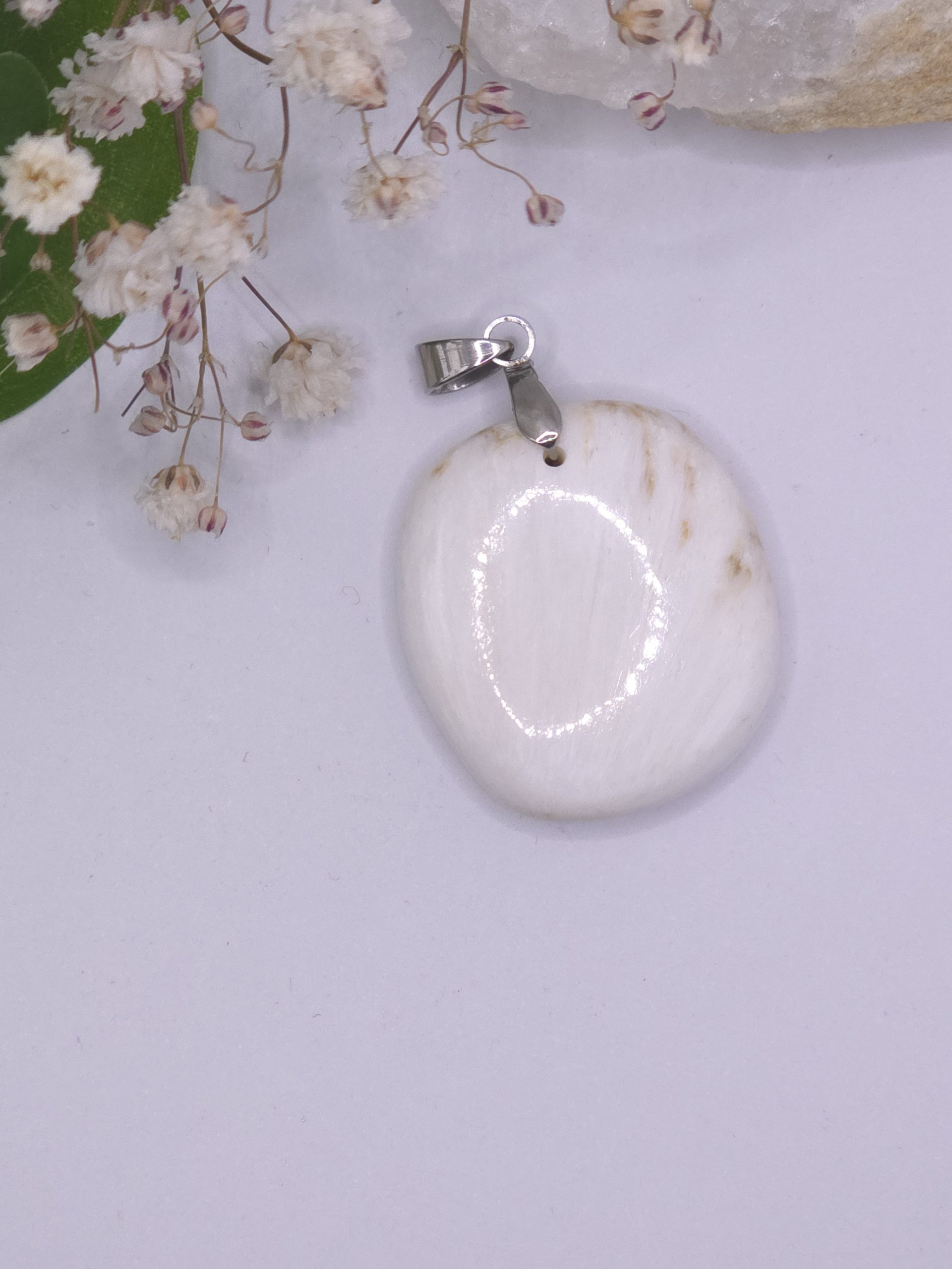 Pendentif scolecite