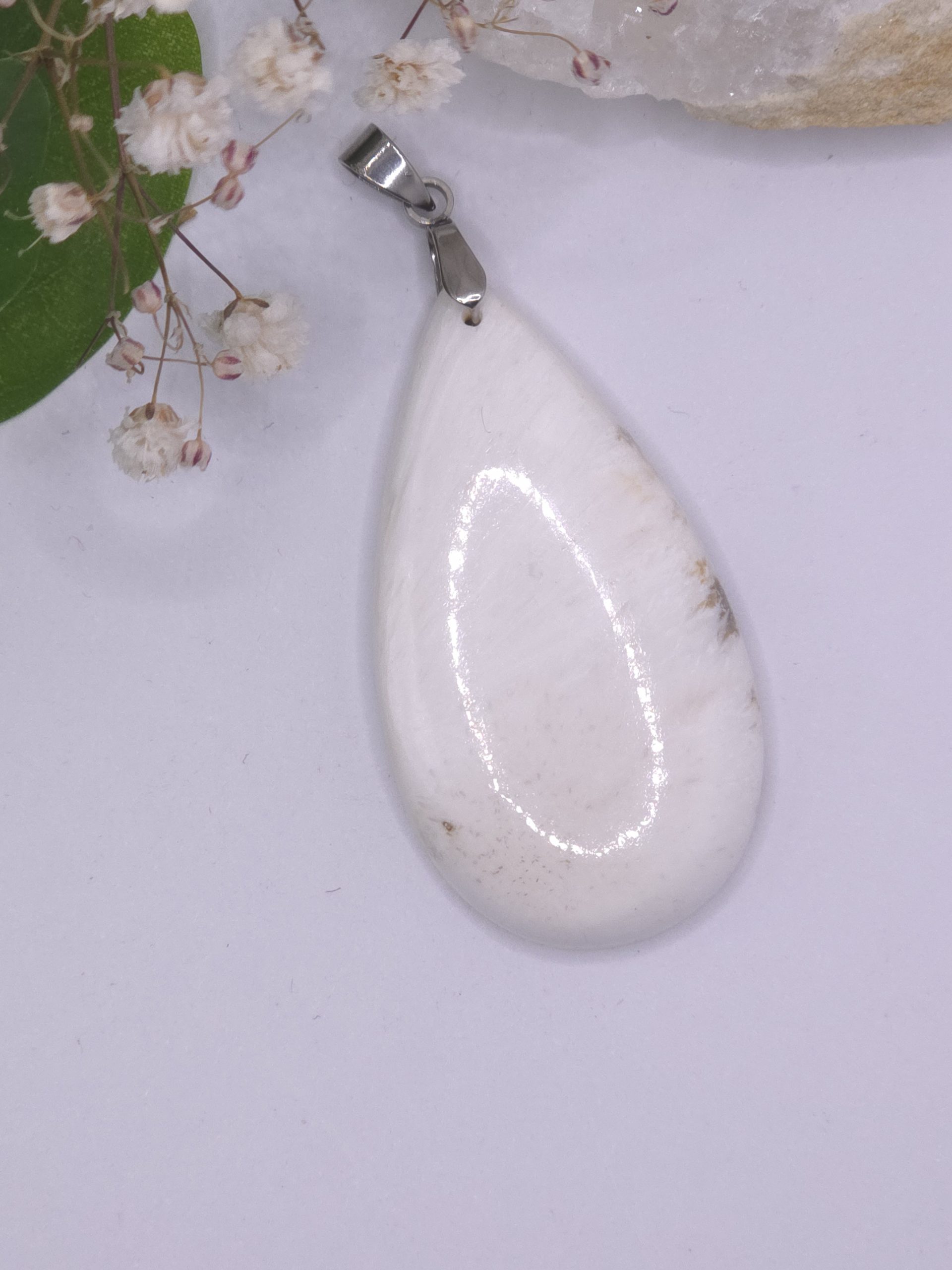 Pendentif scolecite