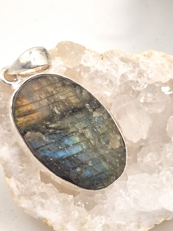 Pendentif labradorite  semi brut – Image 4