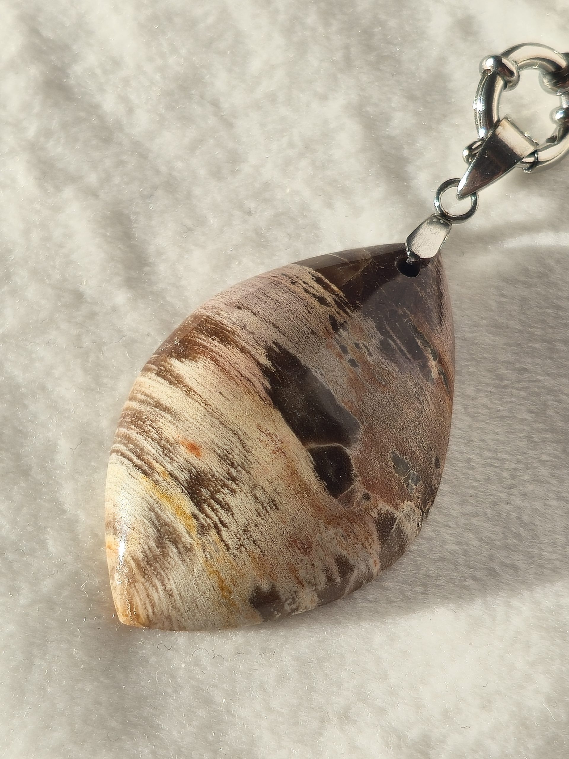 Collier Bois Fossile & Cristal de Roche – Image 5